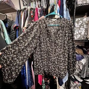 Max Studio Black and White Floral Blouse